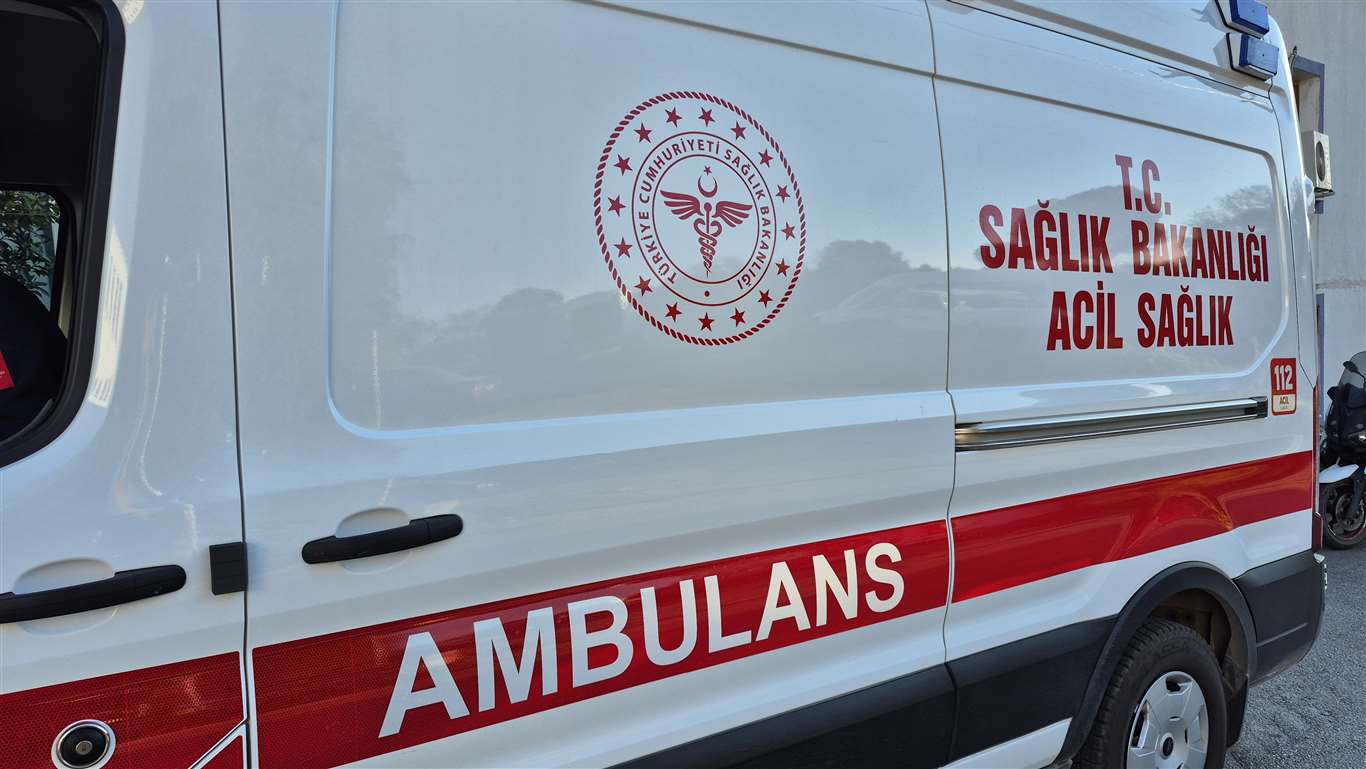   Balkondan düşen çocuk hayatını kaybetti haberi